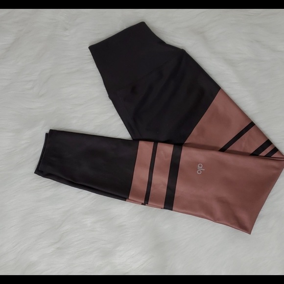 SOLD‼️‼️Alo | High Waist Airlift Airbrush Legging - Picture 6 of 7